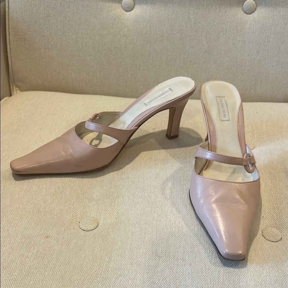 Elegant Pink Leather Mules